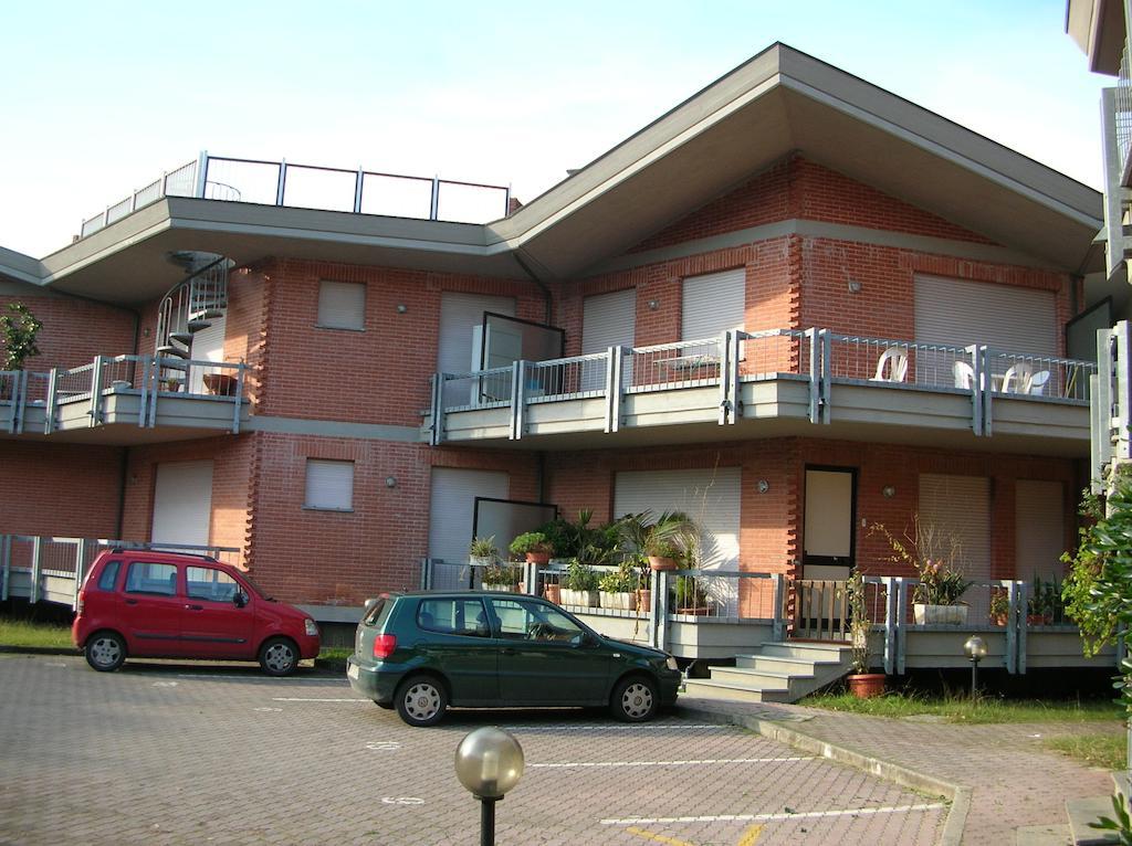 Holiday Villas Marina di Massa Bilik gambar
