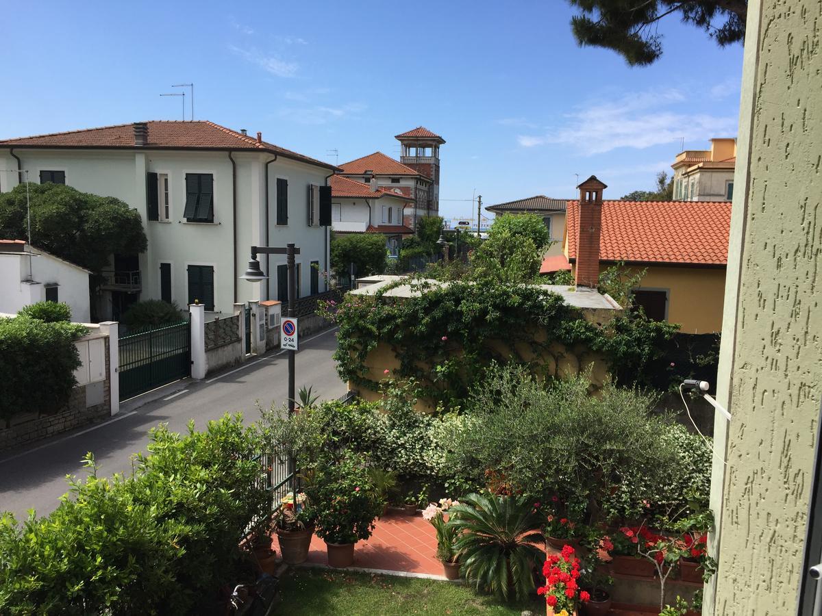 Holiday Villas Marina di Massa Luaran gambar