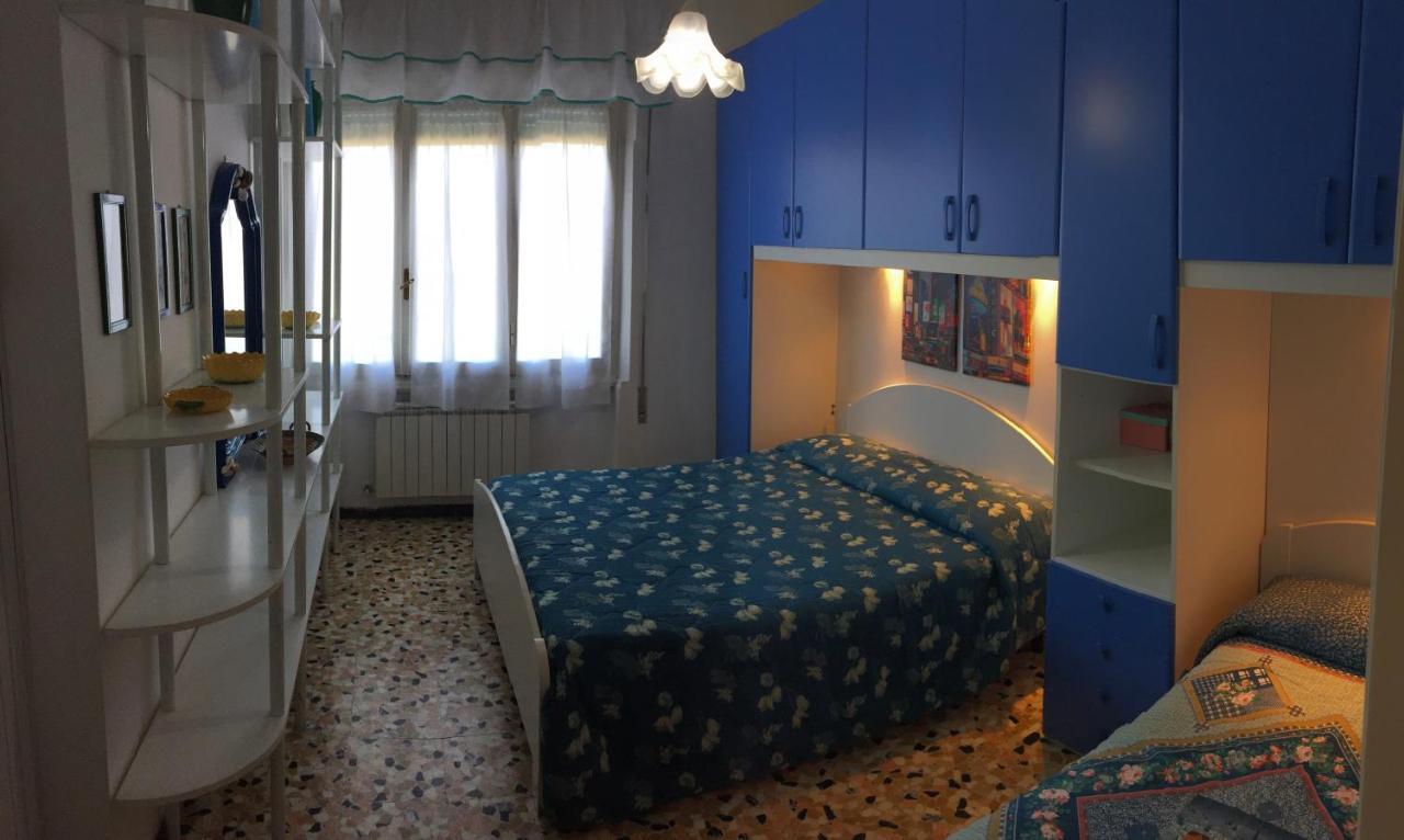 Holiday Villas Marina di Massa Luaran gambar